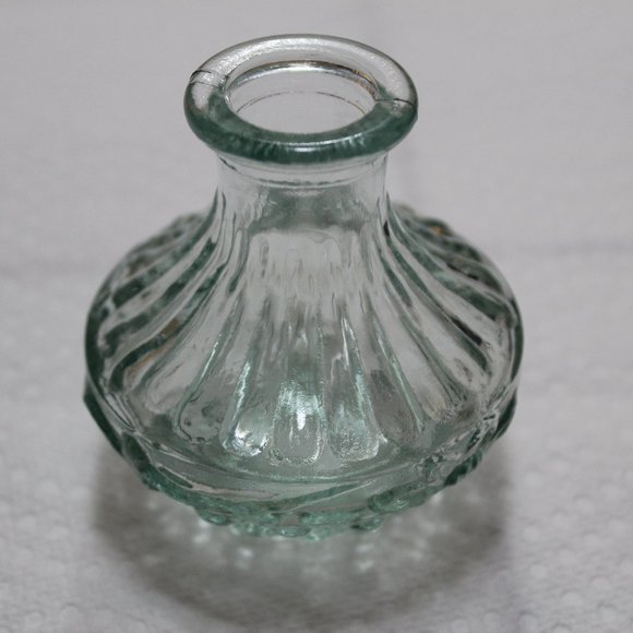 Authentic Recycled Glass Mini Bottles Textured Green Set of 3 Made in Spain - Picture 8 of 11